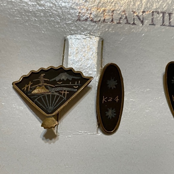 Vintage Japanese Damascene Fan‎ Black and Gold inlay Cuff Links - Picture 2 of 4